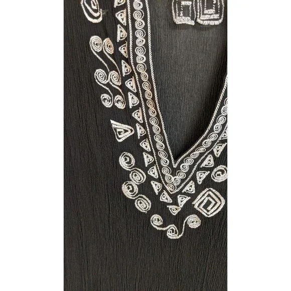 CHICO'S Women's Black Silk Embroidered Deep-V Cover-Up Beach Cruise 10/12 - Picture 3 of 11